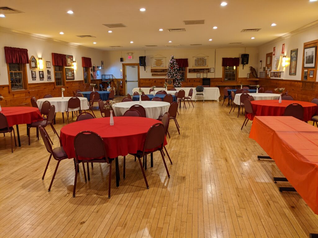 Upper Hall with round tables